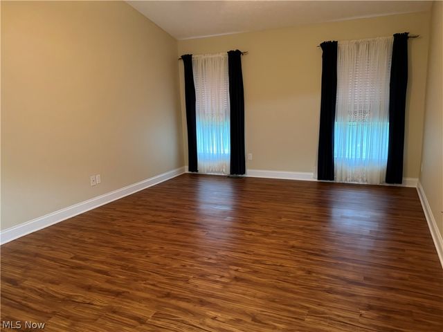 484 Water Pointe Lane, Brunswick, OH 44212