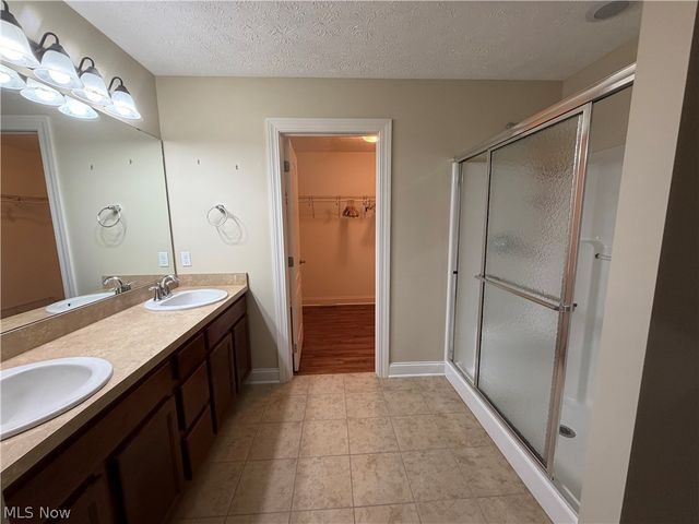 484 Water Pointe Lane, Brunswick, OH 44212