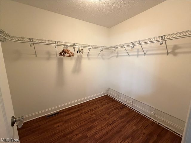 484 Water Pointe Lane, Brunswick, OH 44212