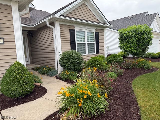 484 Water Pointe Lane, Brunswick, OH 44212