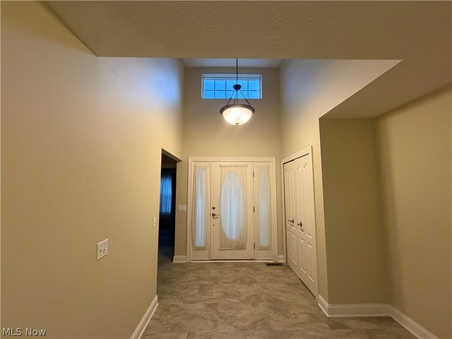 484 Water Pointe Lane, Brunswick, OH 44212
