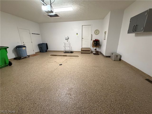 484 Water Pointe Lane, Brunswick, OH 44212