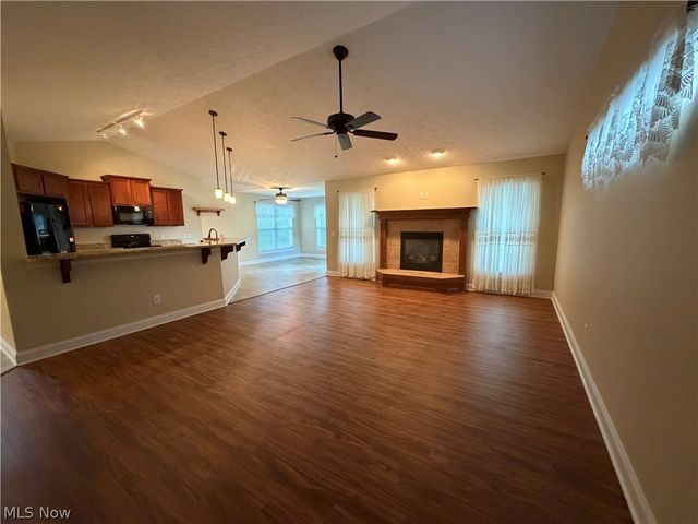 484 Water Pointe Lane, Brunswick, OH 44212