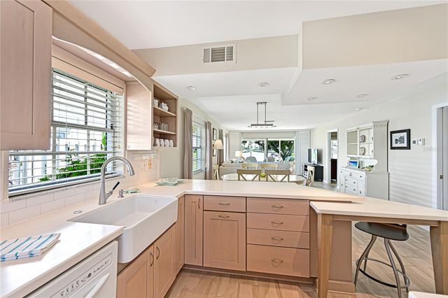 4405 MOUNT VERNON DRIVE, Bradenton, FL 34210