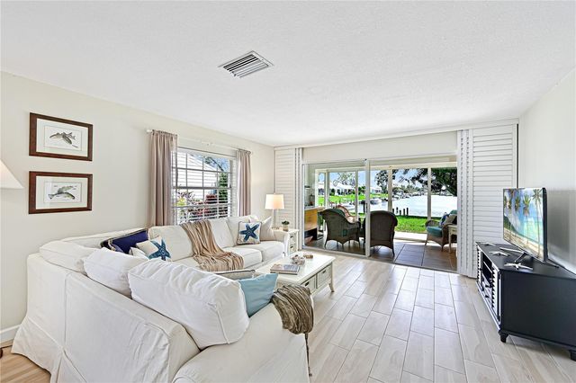 4405 MOUNT VERNON DRIVE, Bradenton, FL 34210