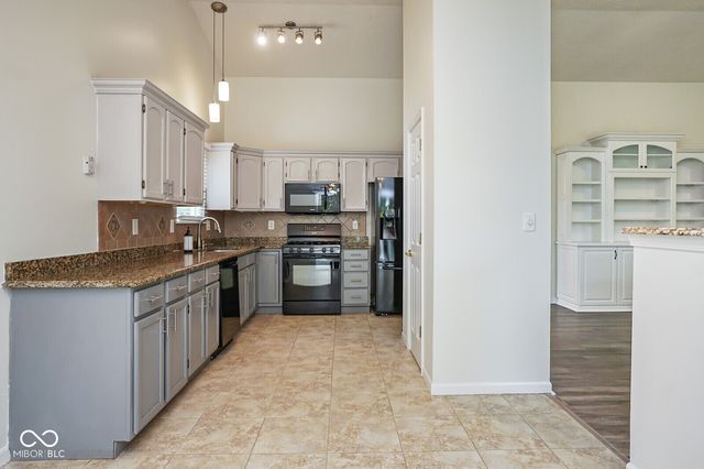 2328 Willowview Drive, Indianapolis, IN 46239