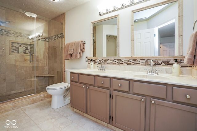2328 Willowview Drive, Indianapolis, IN 46239
