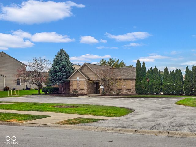 2328 Willowview Drive, Indianapolis, IN 46239