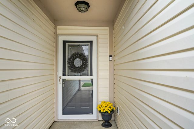 2328 Willowview Drive, Indianapolis, IN 46239