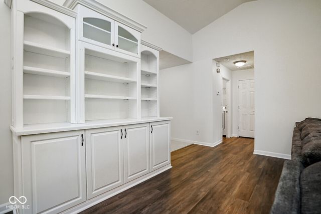 2328 Willowview Drive, Indianapolis, IN 46239