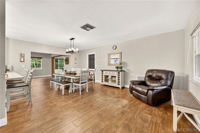 1920 NW 15th Avenue, Crystal River, FL 34428