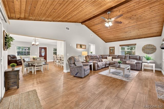 1920 NW 15th Avenue, Crystal River, FL 34428
