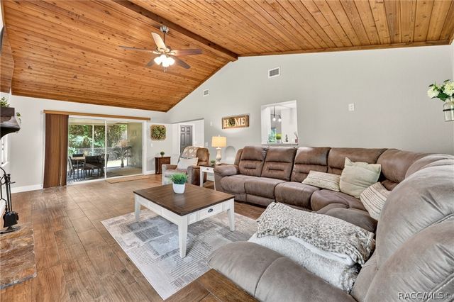 1920 NW 15th Avenue, Crystal River, FL 34428