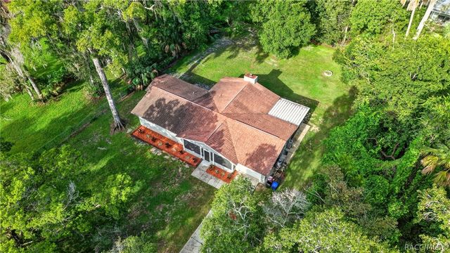 1920 NW 15th Avenue, Crystal River, FL 34428