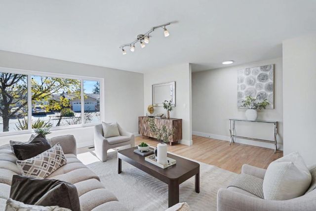 1035 Rockrose Avenue, Sunnyvale, CA 94086