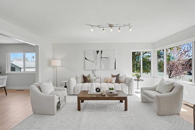 1035 Rockrose Avenue, Sunnyvale, CA 94086