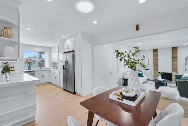 1035 Rockrose Avenue, Sunnyvale, CA 94086