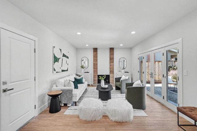 1035 Rockrose Avenue, Sunnyvale, CA 94086