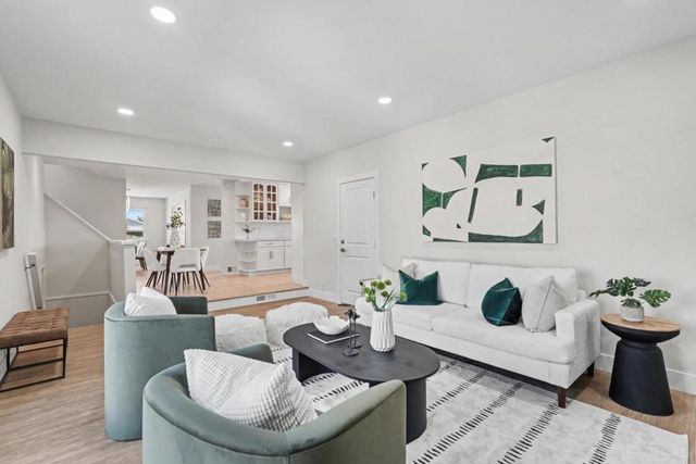 1035 Rockrose Avenue, Sunnyvale, CA 94086