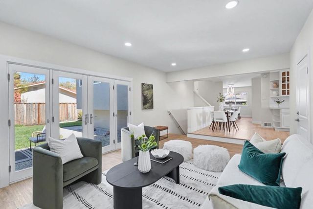 1035 Rockrose Avenue, Sunnyvale, CA 94086