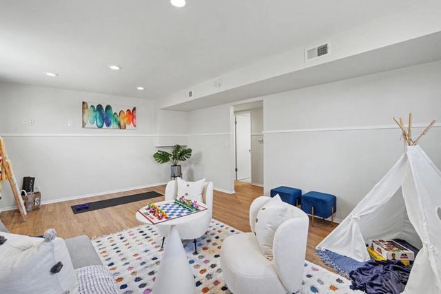 1035 Rockrose Avenue, Sunnyvale, CA 94086