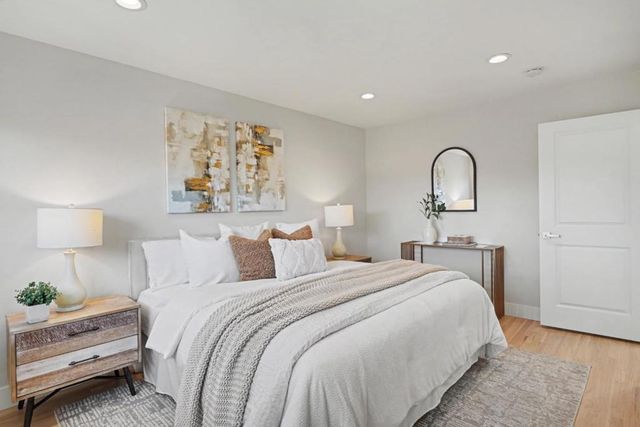 1035 Rockrose Avenue, Sunnyvale, CA 94086