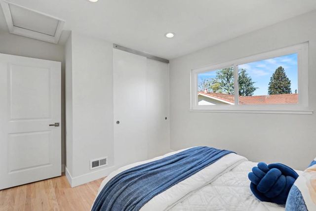 1035 Rockrose Avenue, Sunnyvale, CA 94086