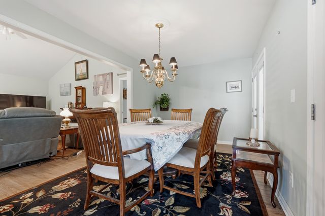 4550 Fringetree Dr., Murrells Inlet, SC 29576