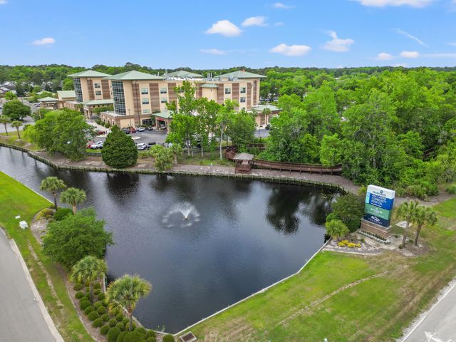 4550 Fringetree Dr., Murrells Inlet, SC 29576