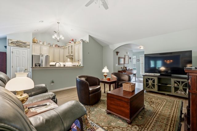 4550 Fringetree Dr., Murrells Inlet, SC 29576
