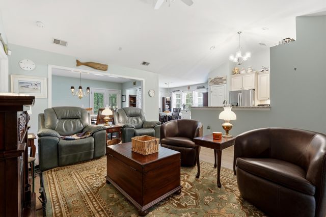 4550 Fringetree Dr., Murrells Inlet, SC 29576