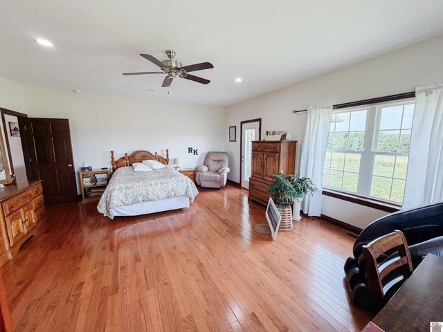 976 Buggs Branch Rd, Marion, KY 42064