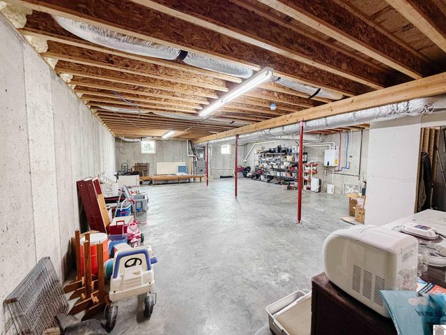 976 Buggs Branch Rd, Marion, KY 42064