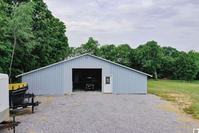 976 Buggs Branch Rd, Marion, KY 42064