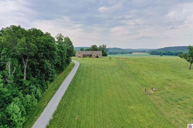 976 Buggs Branch Rd, Marion, KY 42064