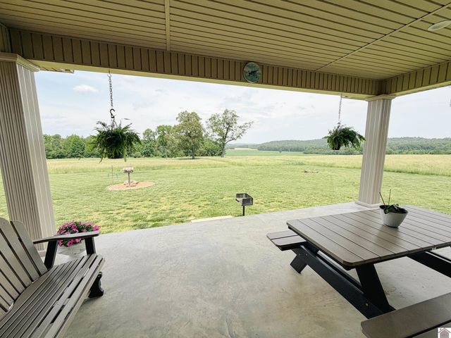 976 Buggs Branch Rd, Marion, KY 42064
