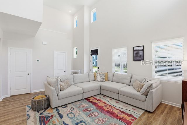 61 Whispering Oaks Cir, Okatie, SC 29909