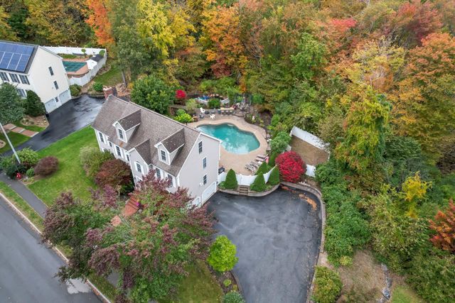 6 Quaker Lane, Seabrook, NH 03874