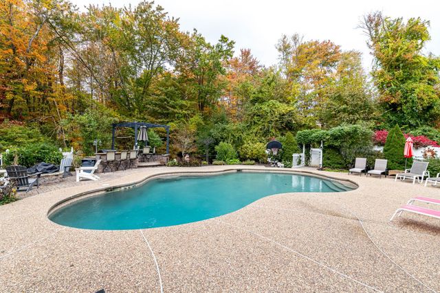 6 Quaker Lane, Seabrook, NH 03874