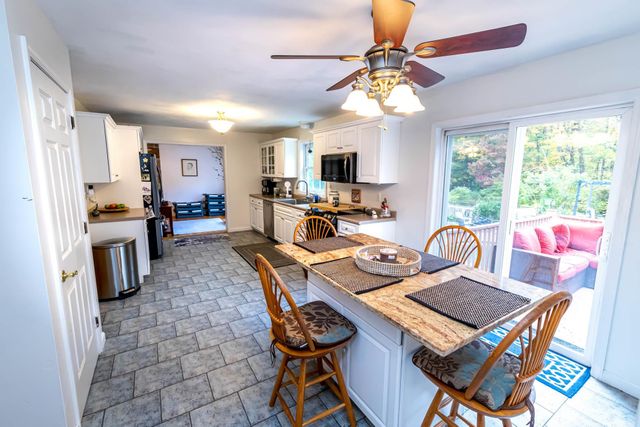 6 Quaker Lane, Seabrook, NH 03874