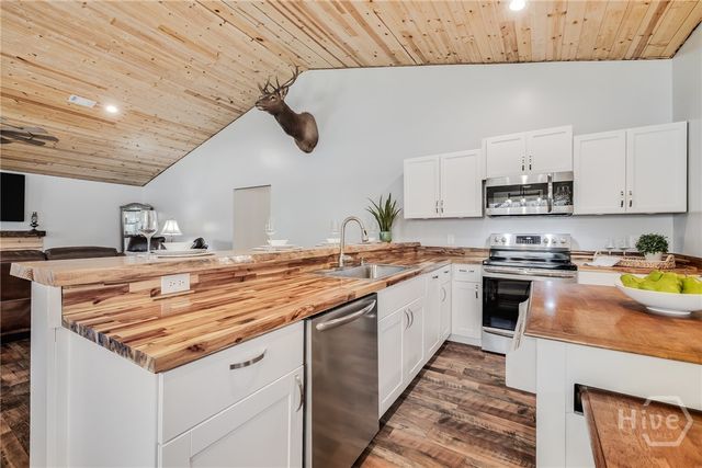 300 Zettler Loop, Guyton, GA 31312