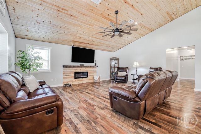 300 Zettler Loop, Guyton, GA 31312