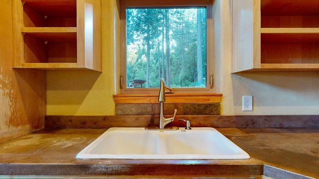 14843 youngs hill Rd, Camptonville, CA 95922