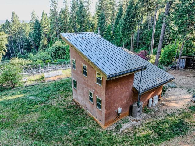14843 youngs hill Rd, Camptonville, CA 95922