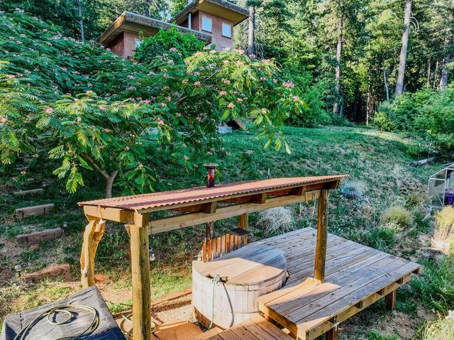 14843 youngs hill Rd, Camptonville, CA 95922