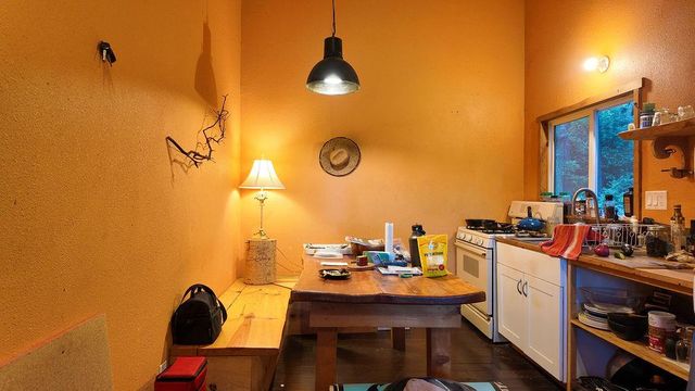 14843 youngs hill Rd, Camptonville, CA 95922