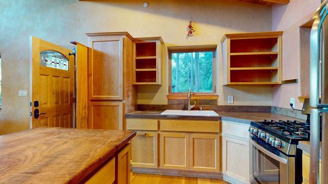 14843 youngs hill Rd, Camptonville, CA 95922