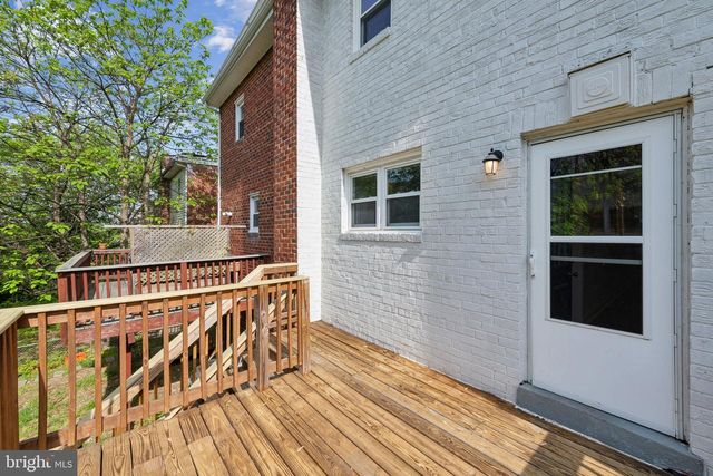5721 BLAINE ST NE, Washington, DC 20019
