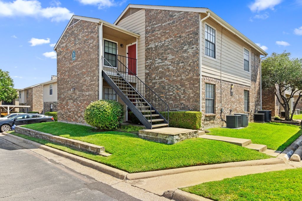 4748 Old Bent Tree Lane 301, Dallas, TX 75287