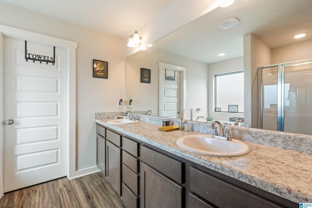 172 THE HEIGHTS DRIVE, Calera, AL 35040